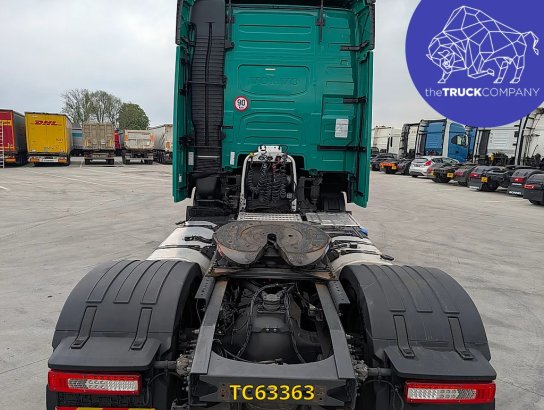Volvo FH 500 590 2023 2 Tractor Units image 36