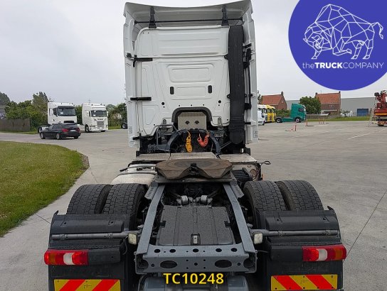 Mercedes-Benz Actros Actros 2018 2 Tractor Units image 6