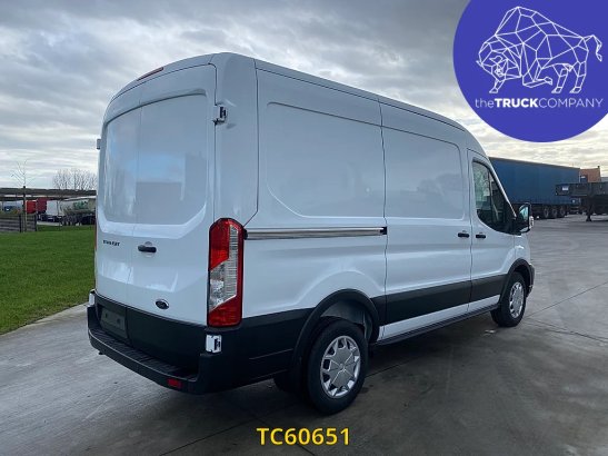Ford Transit 130.35 l2h2 Transit 130.35 L2H2 - AUTOMATIC GEARBOX - NEW VAN 2025 1 Closed vans image 6