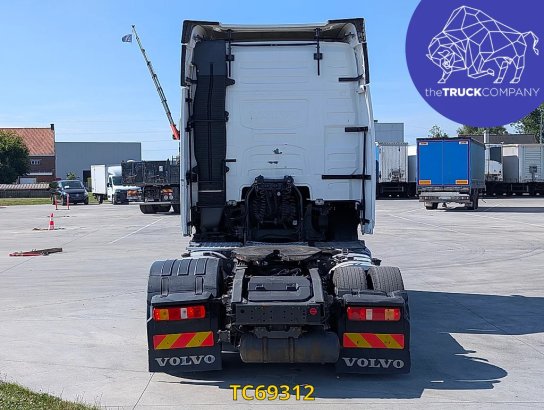 Volvo FH 460 590 2018 2 Tractor Units image 21