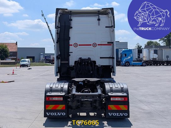 Volvo FH 460 590 2021 2 Tractor Units image 21