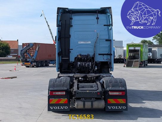 Volvo FH 460 590 2020 2 Tractor Units image 51