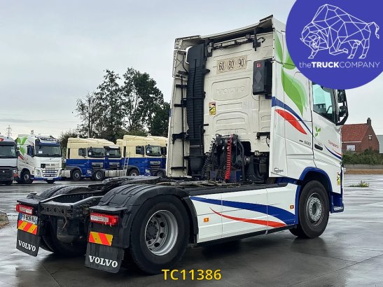 Volvo 590 2020 2 Tractor Units image 6