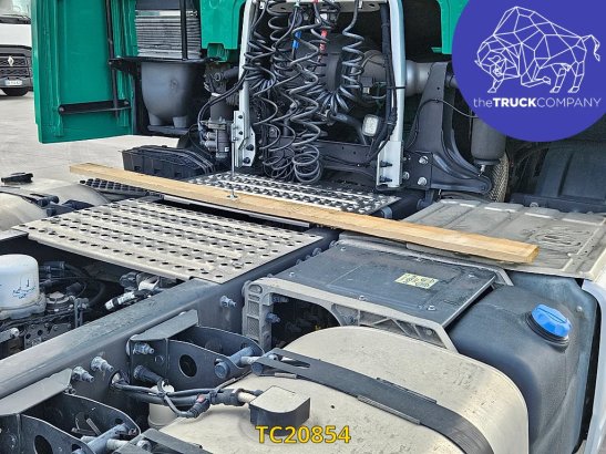 Volvo FH 500 590 2023 2 Tractor Units image 51
