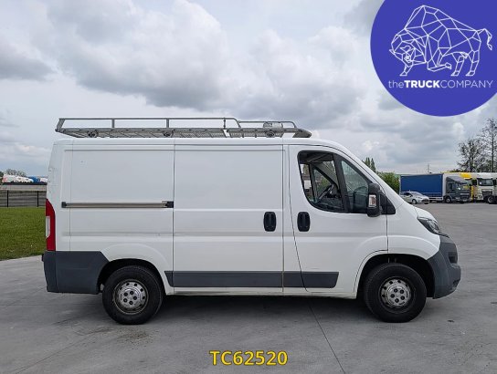 Peugeot Boxer Boxer 3t3 2l blue hdi 110 pack Peugeot Boxer 3t3 2l blue hdi 110 pack 2016 2 Closed vans image 7