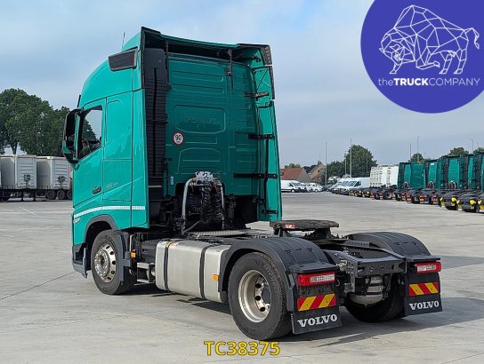 Volvo FH 500 590 2023 2 Tractor Units image 22