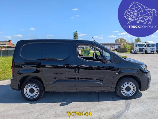 Peugeot Partner 1.5 BlueHDi 100 Peugeot Partner 1.5 BlueHDi 100 2022 2 Closed vans image 37