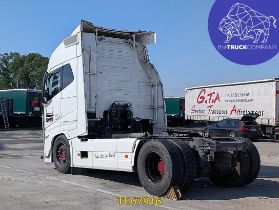 Volvo FH 460 590 2022 2 Tractor Units image 7