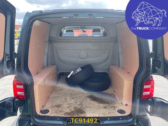 Volkswagen Transporter L1H1 5-PLACES Volkswagen Transporter L1H1 5-PLACES 2019 2 image 37