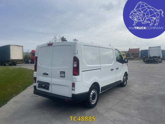 Renault Trafic Trafic 3 150.30 EDC6 L1H1 Trafic 3 150.30 EDC6 L1H1 2023 2 Closed vans image 8