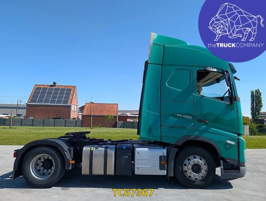 Volvo FH 500 590 2023 2 Tractor Units image 8