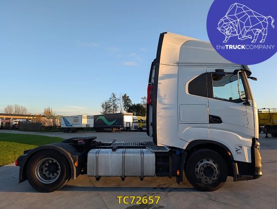 Iveco S-Way 480 S-Way 480 2021 2 Tractor Units image 53