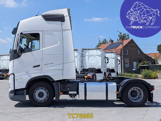 Volvo FH 460 590 2021 2 Tractor Units image 8