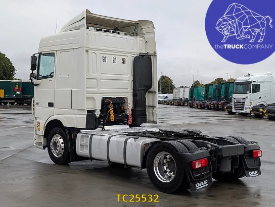 DAF XF XF 2017 2 Tractor Units image 8
