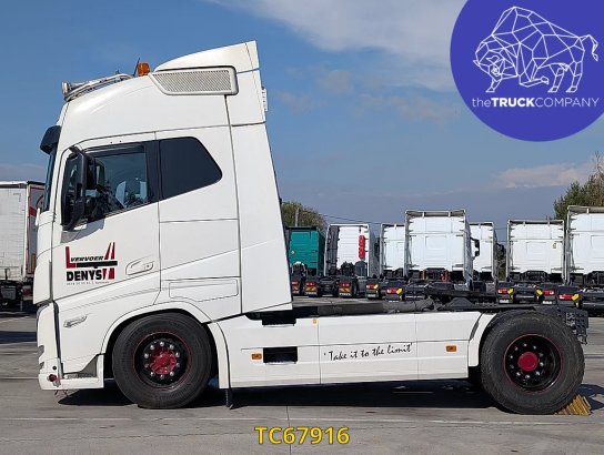 Volvo FH 460 590 2022 2 Tractor Units image 8