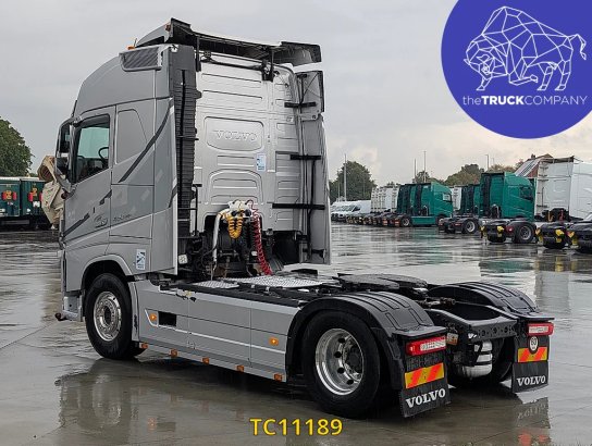 Volvo FH 460 590 2020 2 Tractor Units image 8