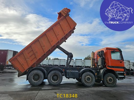 Mercedes-Benz Actros 3235 Mercedes-Benz Actros 3235 2002 2 Tipper trucks image 8