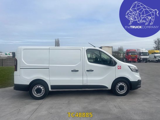 Renault Trafic Trafic 3 150.30 EDC6 L1H1 Trafic 3 150.30 EDC6 L1H1 2023 2 Closed vans image 9