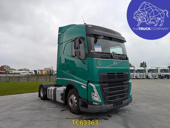Volvo FH 500 590 2023 2 Tractor Units image 39