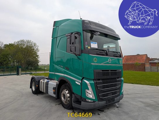 Volvo FH 500 590 2023 2 Tractor Units image 24