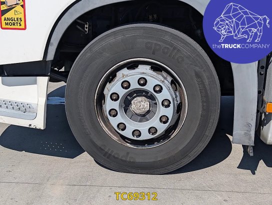 Volvo FH 460 590 2018 2 Tractor Units image 9