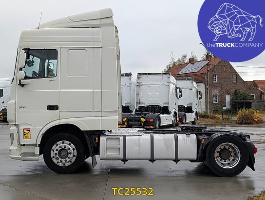 DAF XF XF 2017 2 Tractor Units image 9
